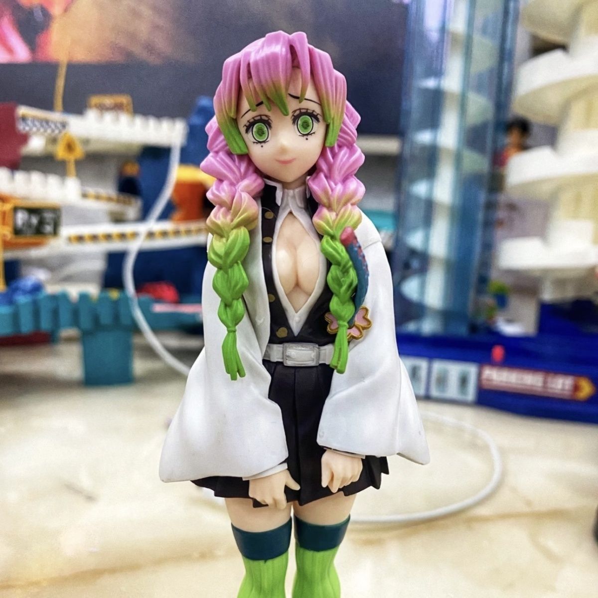 Demon Slayer Aşk Sütunu Mitsur - Cosplay Prop Display incelemesi ve fiyatı